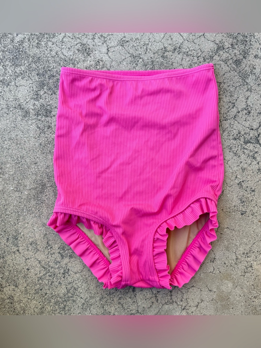 Kortni Jeane Bottoms All Ruffled Up  ribbed hot pink size 8/9 preloved swim